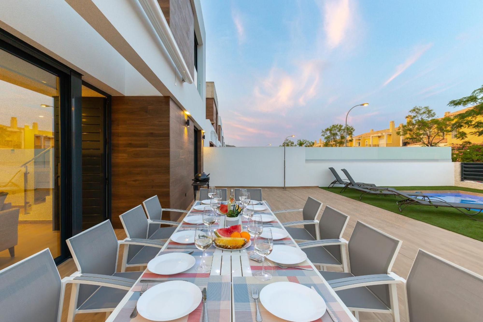 הוילה אל קאמפיו Luxurious & Comfy By Fidalsa מראה חיצוני תמונה