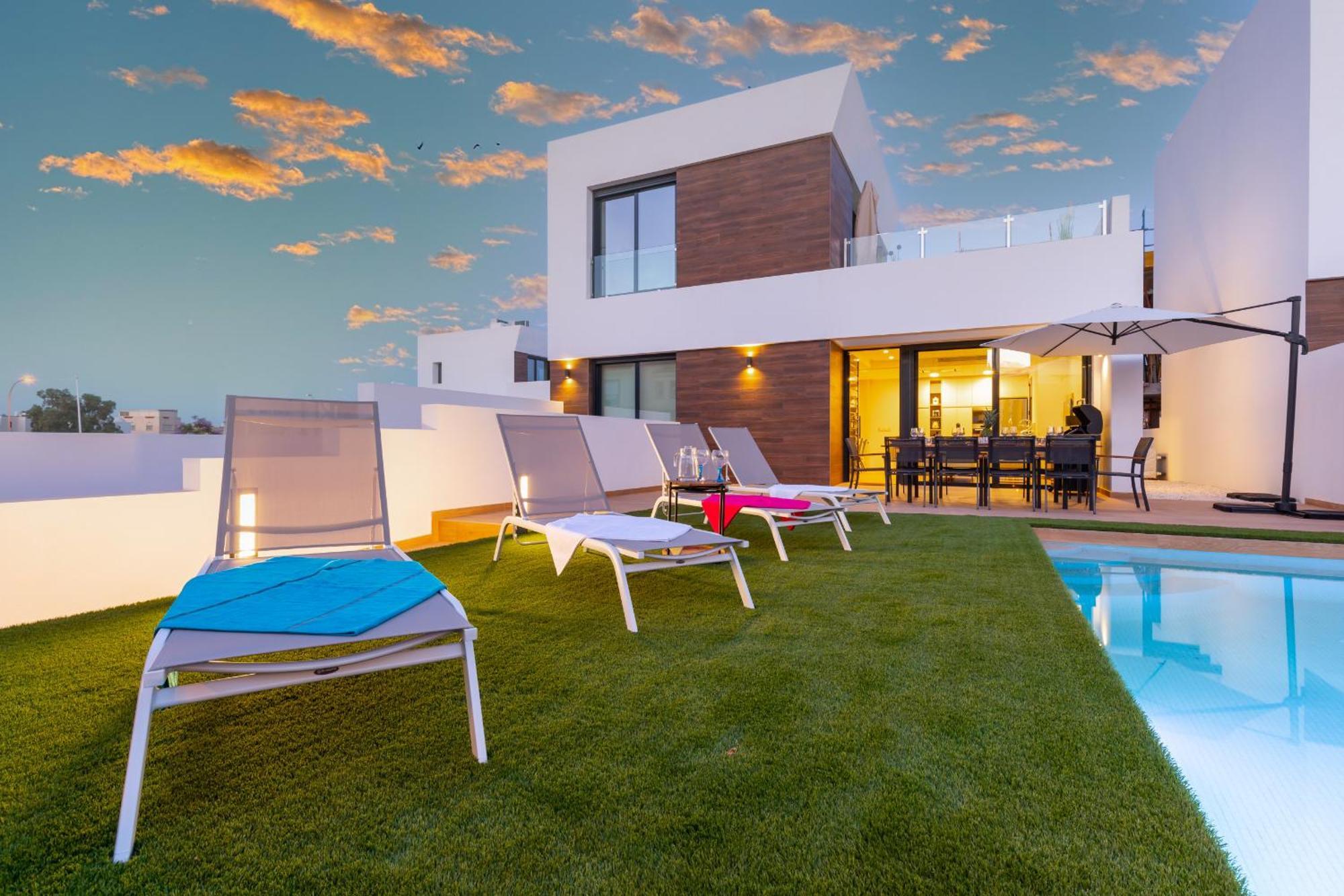 הוילה אל קאמפיו Luxurious & Comfy By Fidalsa מראה חיצוני תמונה
